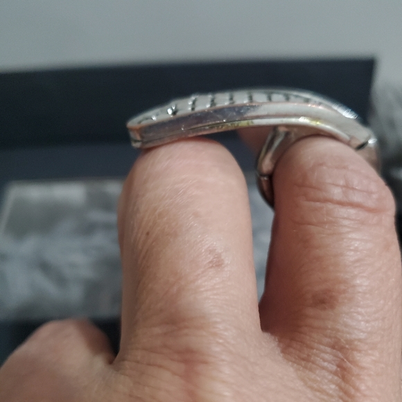 Ring - Picture 2 of 3